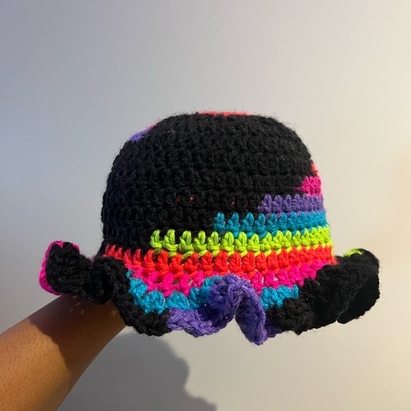 "Candy" 🍬🍭🍫 ~ crochet bucket hat - Picture 3 of 4